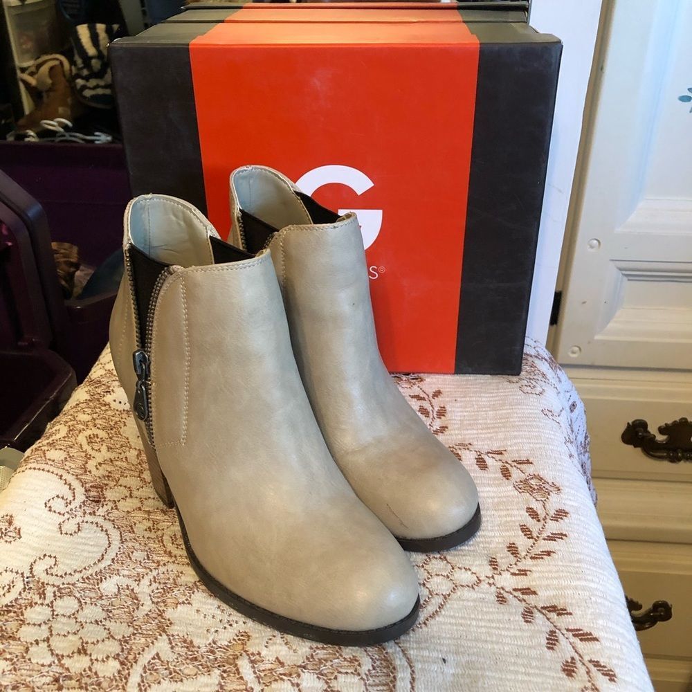 Guess pull on ankle boots Size 7.5
